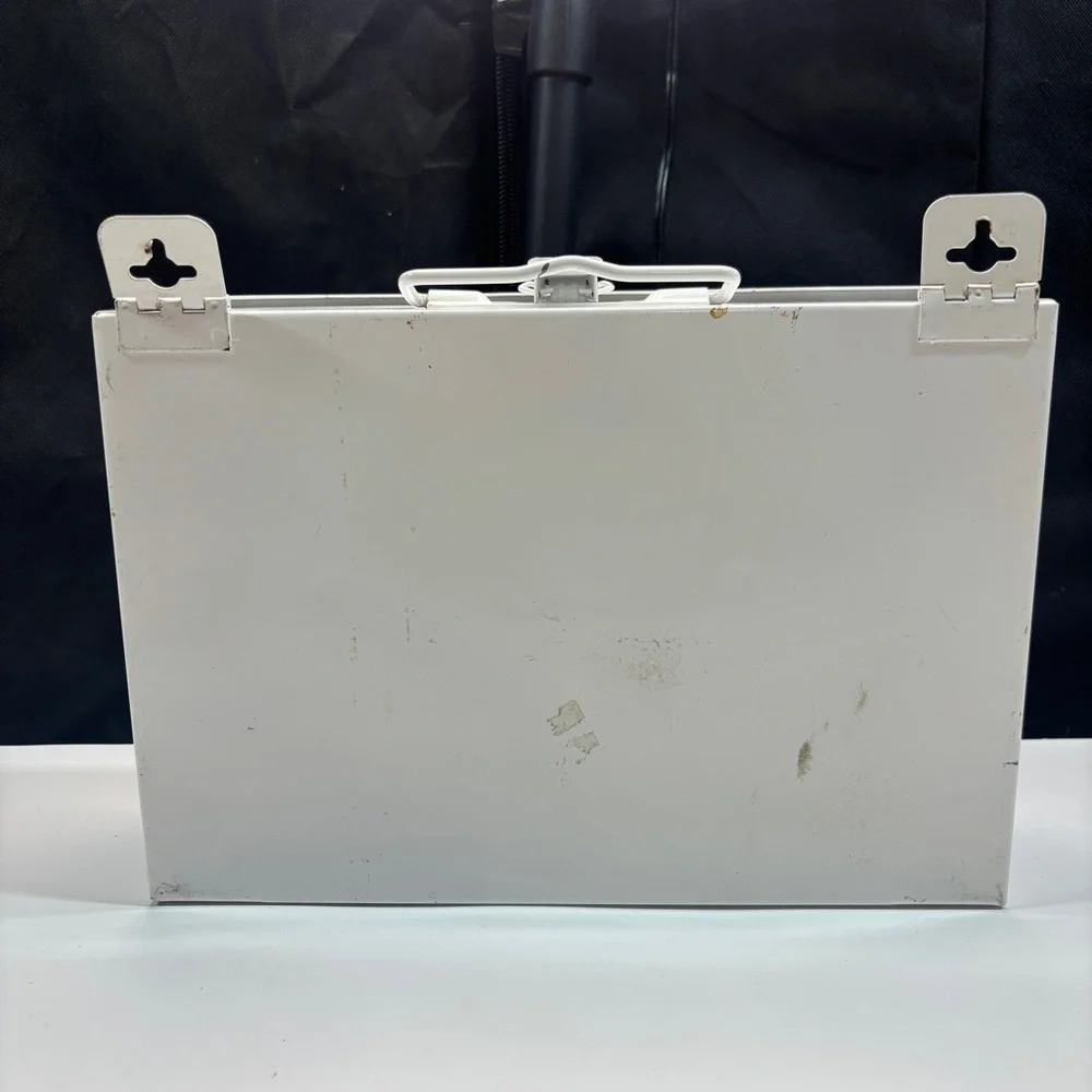 First Aid Cabinet Wall Mounted Medicine Emergency Metal Box - Picture 2 of 9